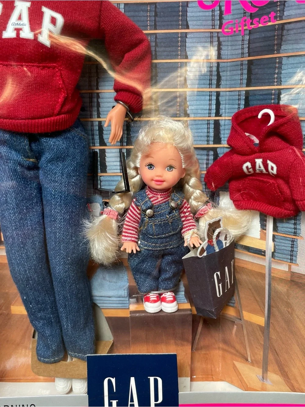 GAP Special Edition Barbie & Kelly Giftset New In Box